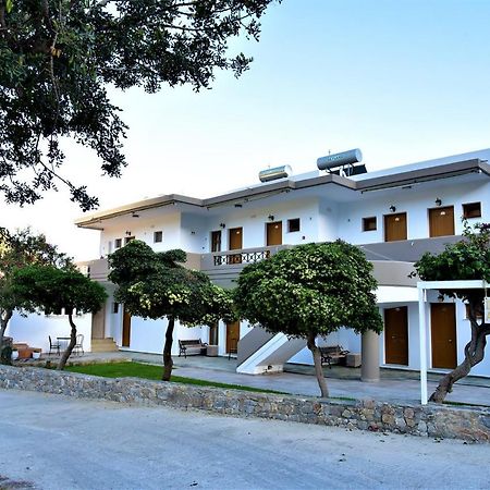 Idomeneas Apartments Суйя Экстерьер фото