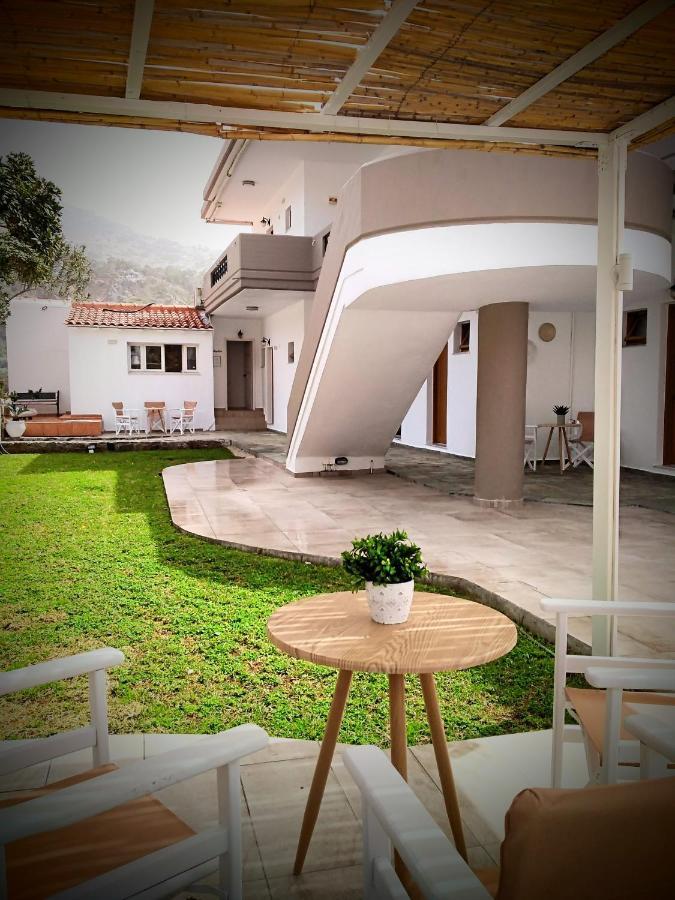 Idomeneas Apartments Суйя Экстерьер фото